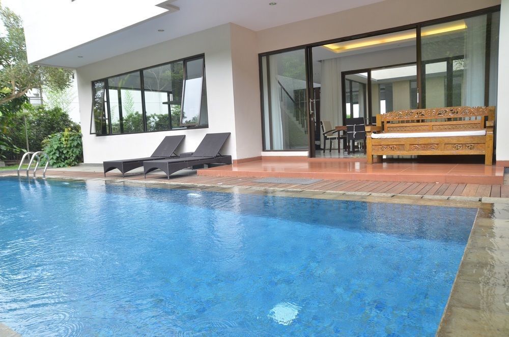 Jasmine Cozy 3 Bedrooms With A Private Swimming Pool * Jakarta